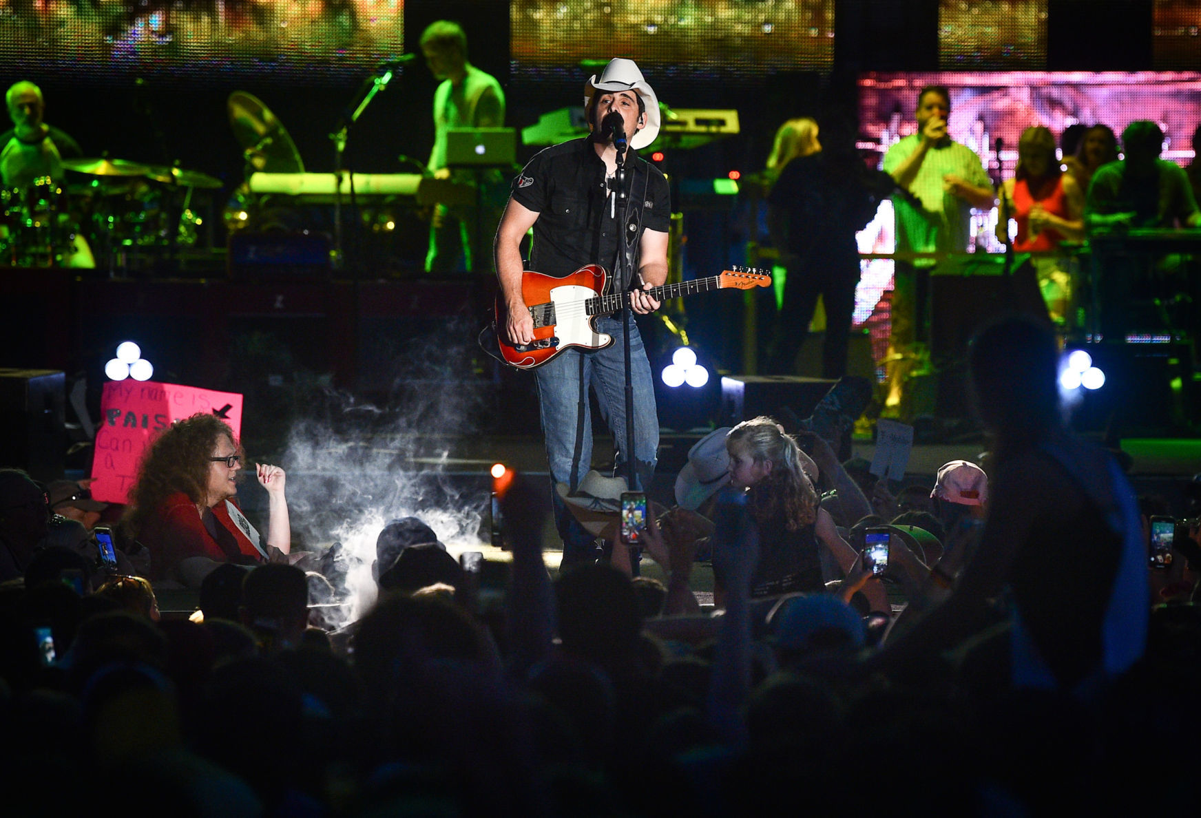 080519-mda-nws-bradpaisley-059a.jpg